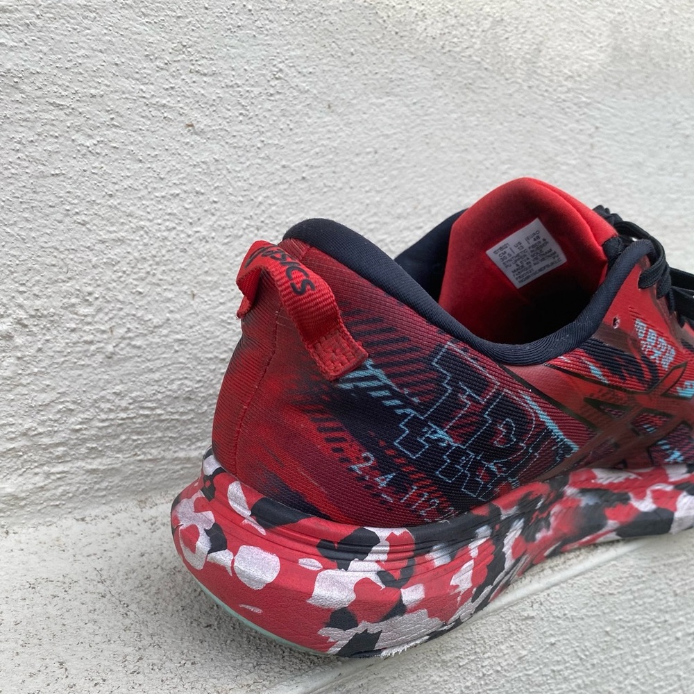 Size 13 Asics men's running shoes